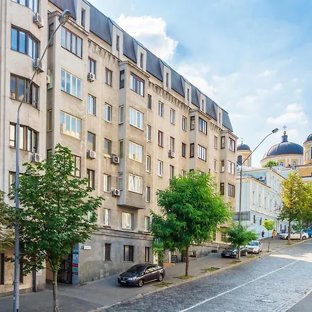 Apartment Triokhsviatytelskaya Street 3 Kyiv Exterior photo