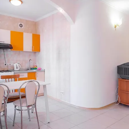 Apartment Triokhsviatytelskaya Street 3 Kyiv Exterior photo