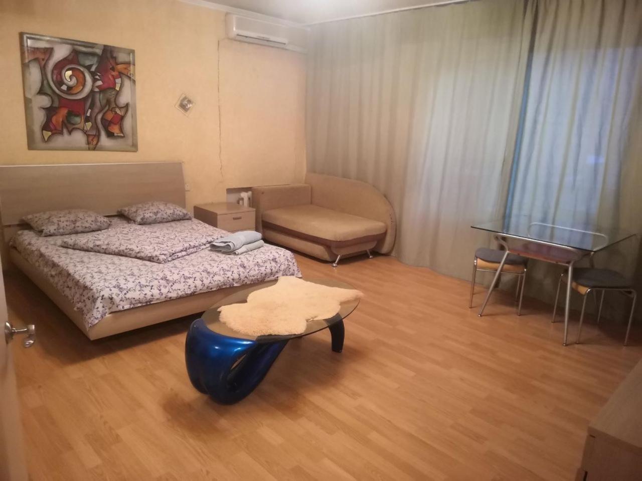 Apartment Triokhsviatytelskaya Street 3 Kyiv