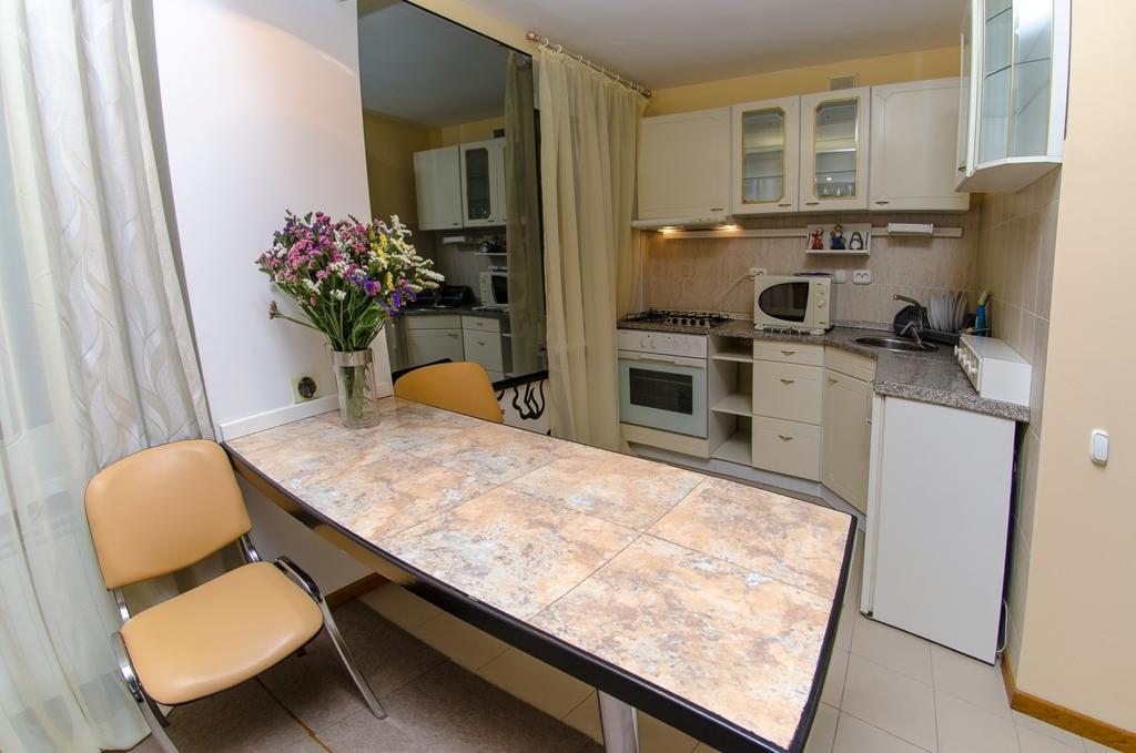 Apartment Triokhsviatytelskaya Street 3 Kyiv
